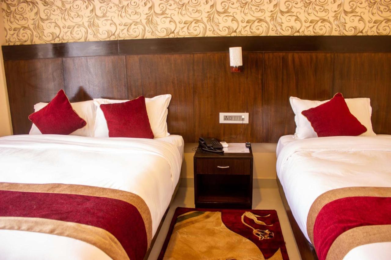 Hotel Silverline Ποκάρα Εξωτερικό φωτογραφία